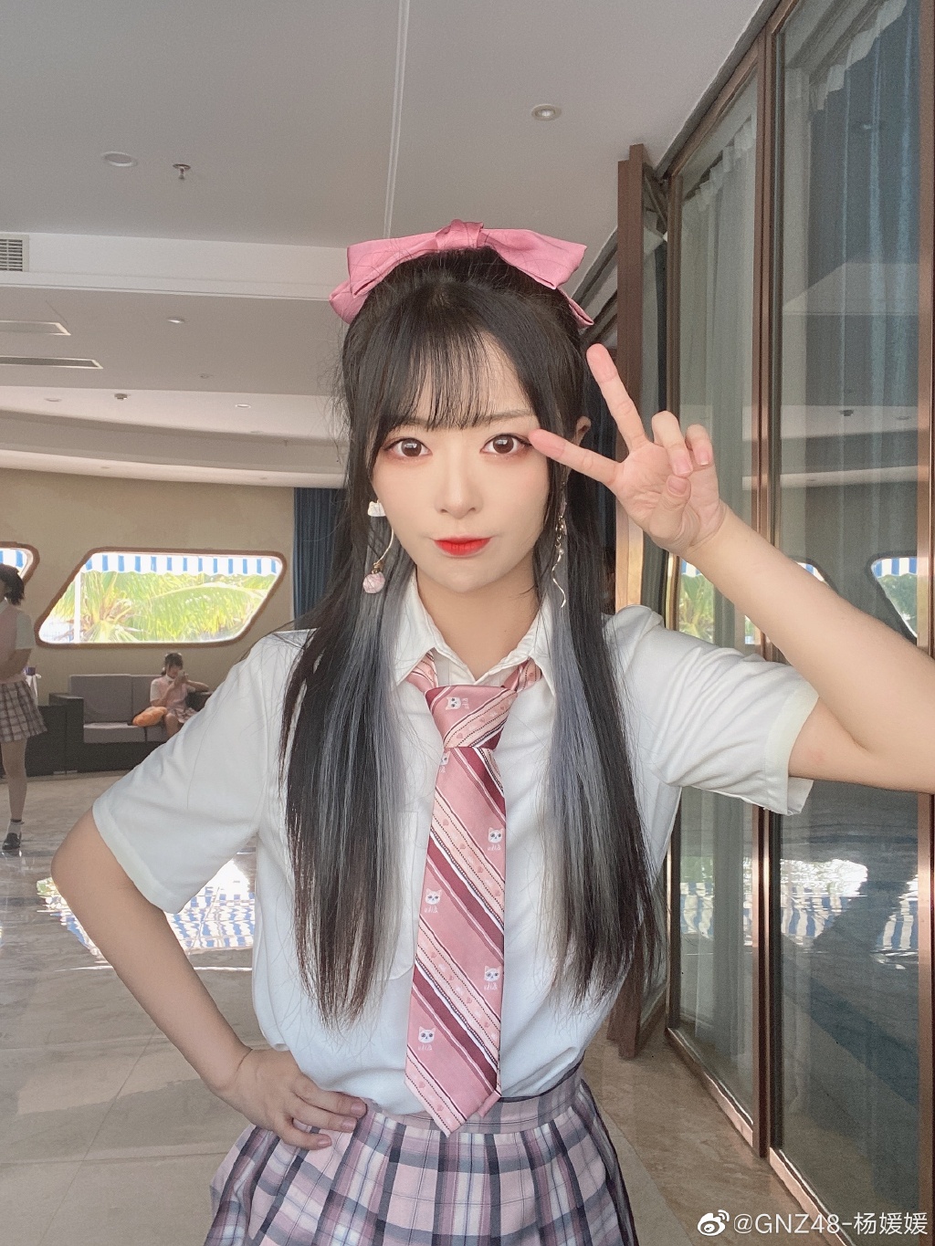 美女歌手杨媛媛迷人美照欣赏真好看