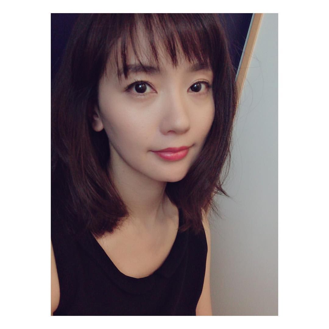 日本美女演员中村友理