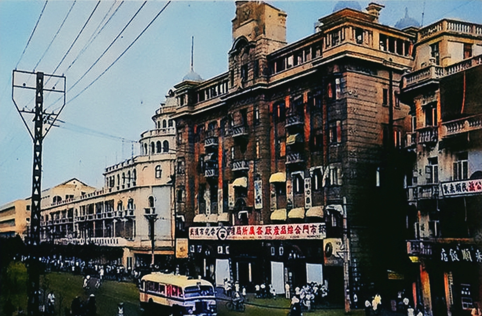 历史老照片之湖北武汉,图3为1959年的中苏友好宫,图9为解放大道