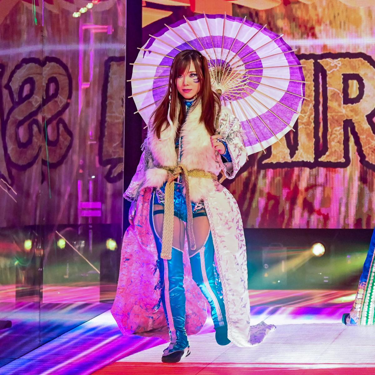 讲不出再见!海盗公主宝城海里的wwe卡哇伊写真