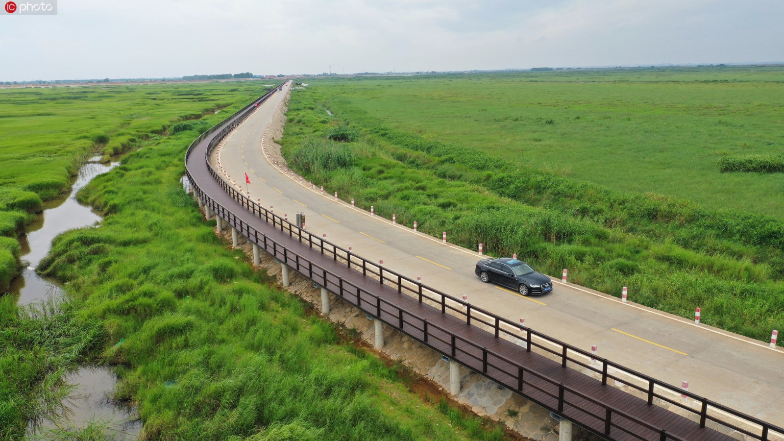 紧邻水上公路,鄱阳湖水上栈道来了