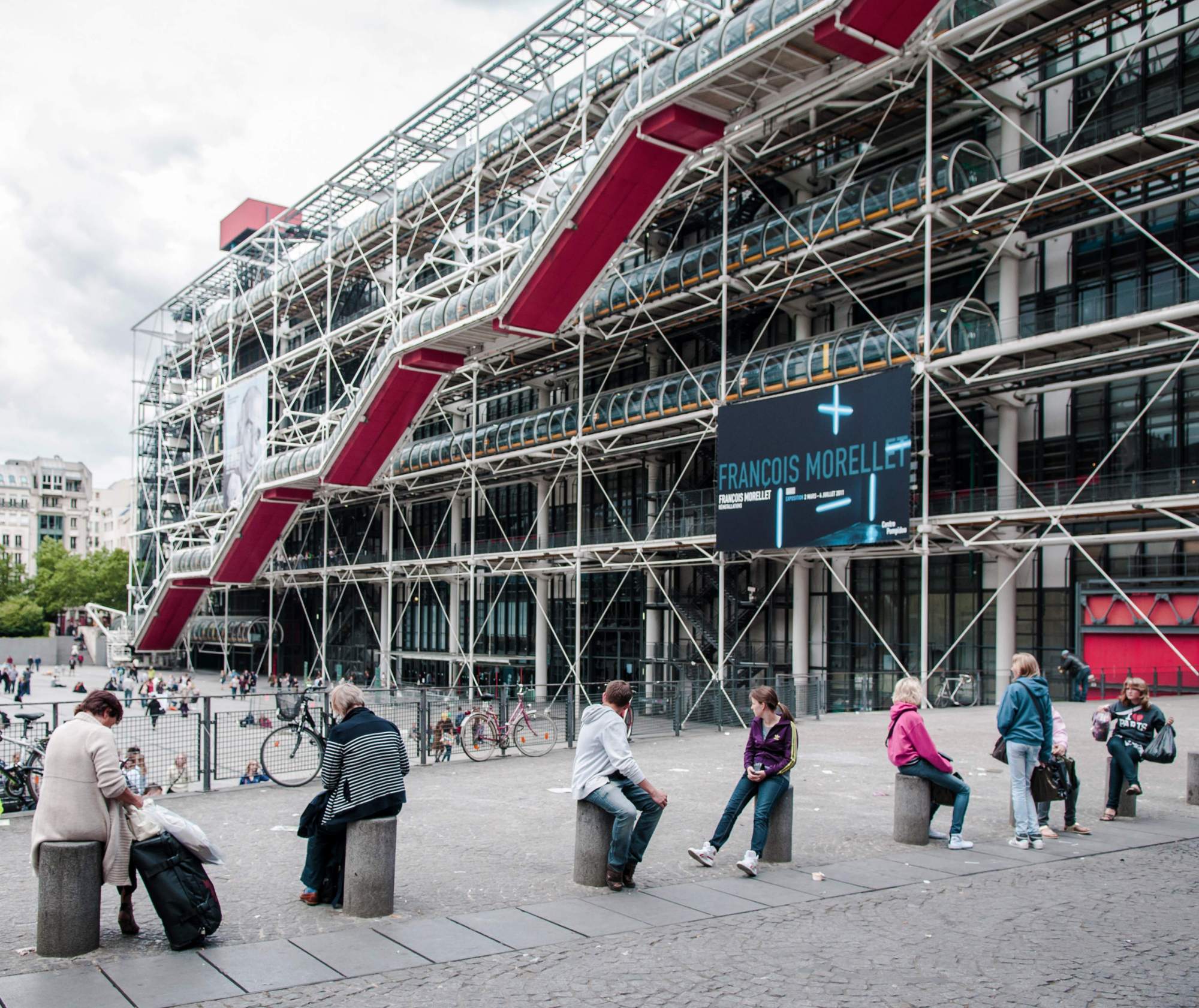 蓬皮杜艺术中心,夸张的机械工业风建筑,欣赏得了吗?