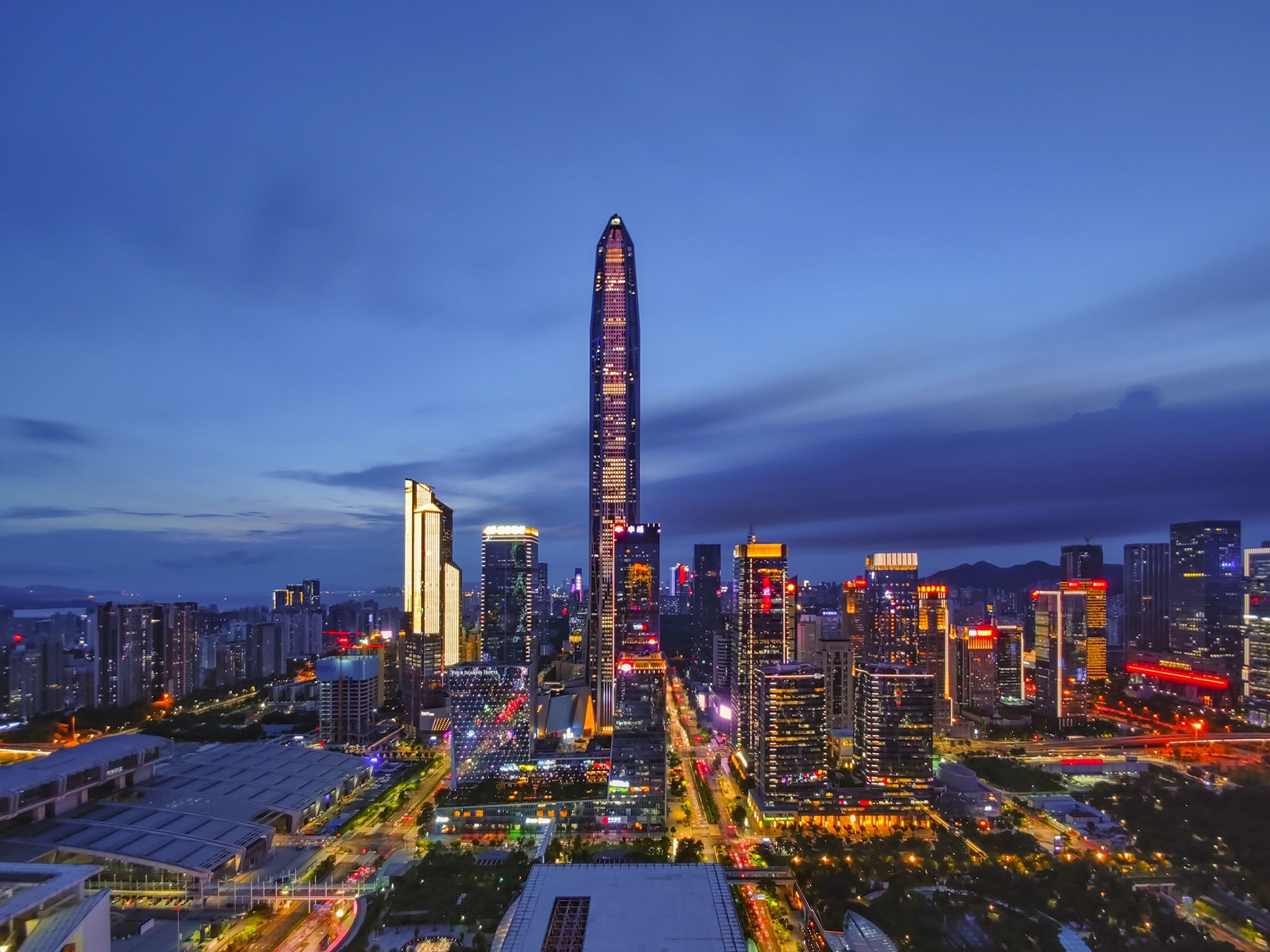 深圳夜晚璀璨迷人景色