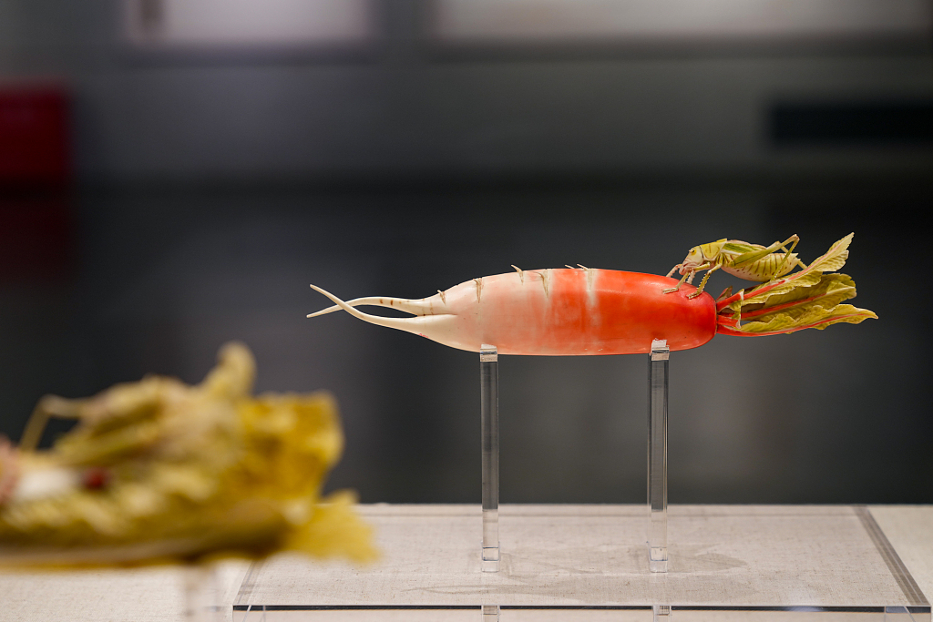 河南博物院文物"象牙萝卜白菜"重现展厅