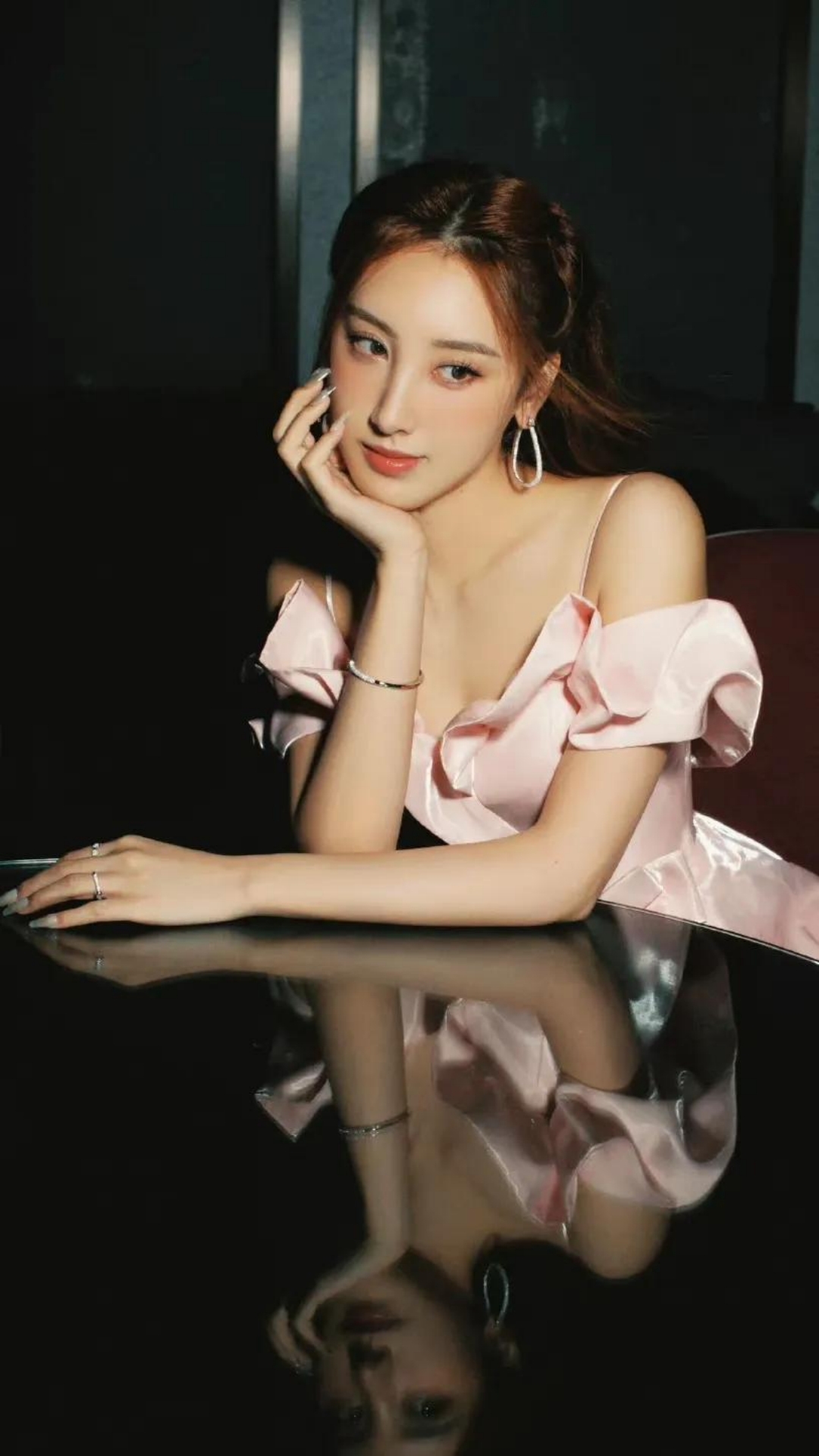 许靖韵美图欣赏,端庄艳丽