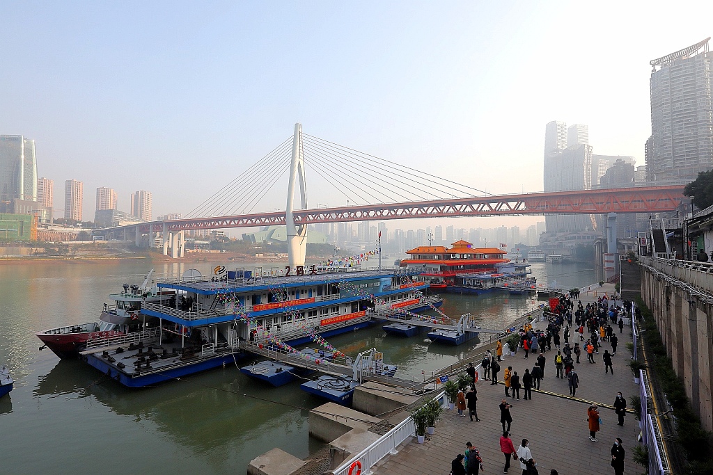 重庆洪崖洞客运码头开港运营