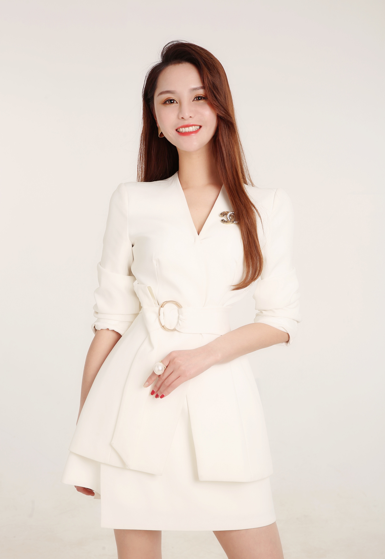 主持人毛丽萍时尚形象!奔赴山海 热爱生活-南风新视界