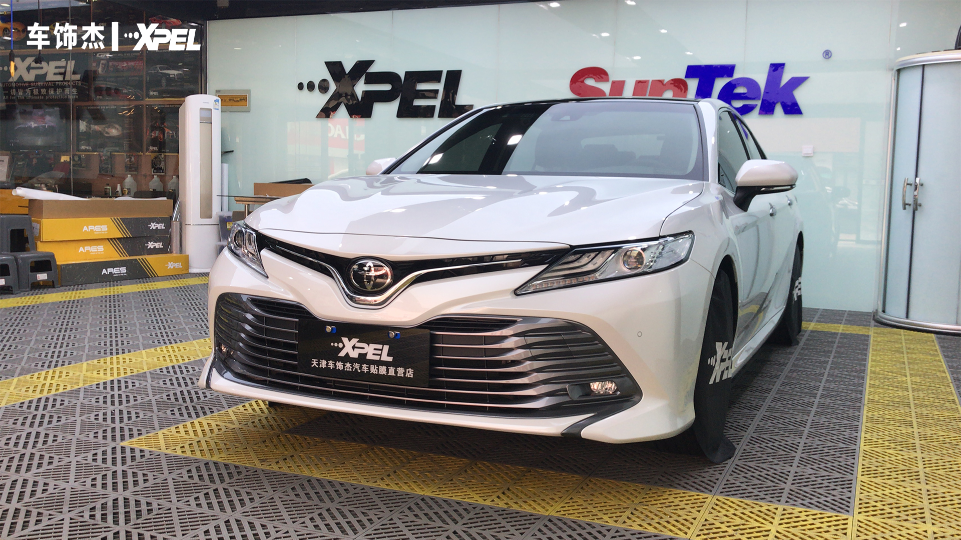 铂金珍珠白|丰田凯美瑞贴隐形车衣