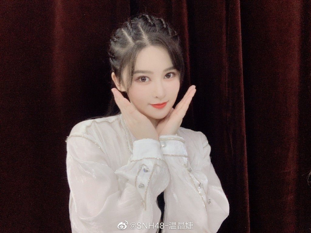 偶像女团snh48成员温晶婕迷人美照欣赏