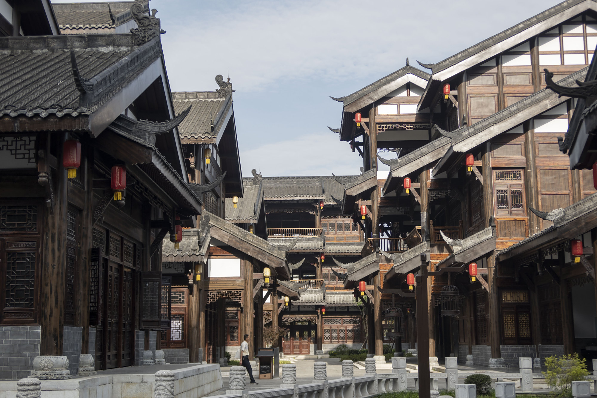 贵州烂尾建筑有点多,织金平远古镇不温不火,2年时间商铺全空