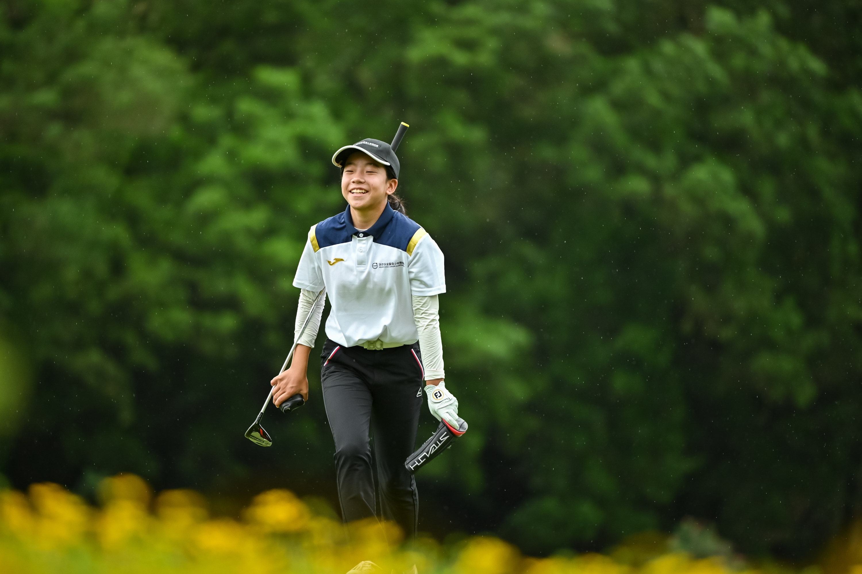 冠军风采!刘国梁女儿刘宇婕夺得全国青少年高尔夫球挑战赛冠军