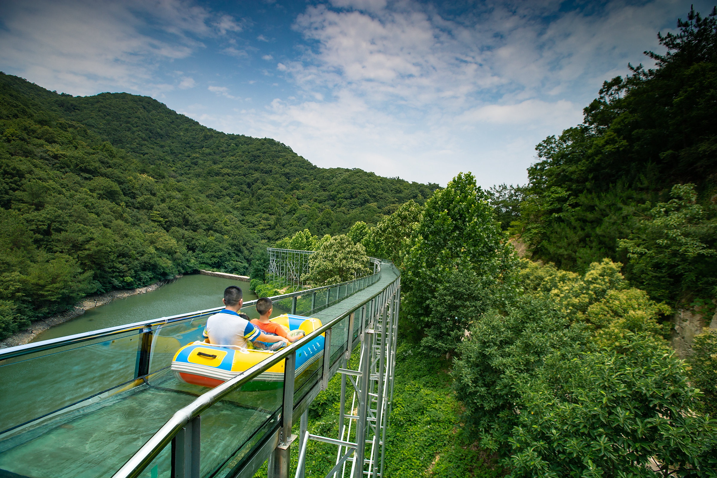 我的生活美学——来木兰天池玻璃漂流吧!