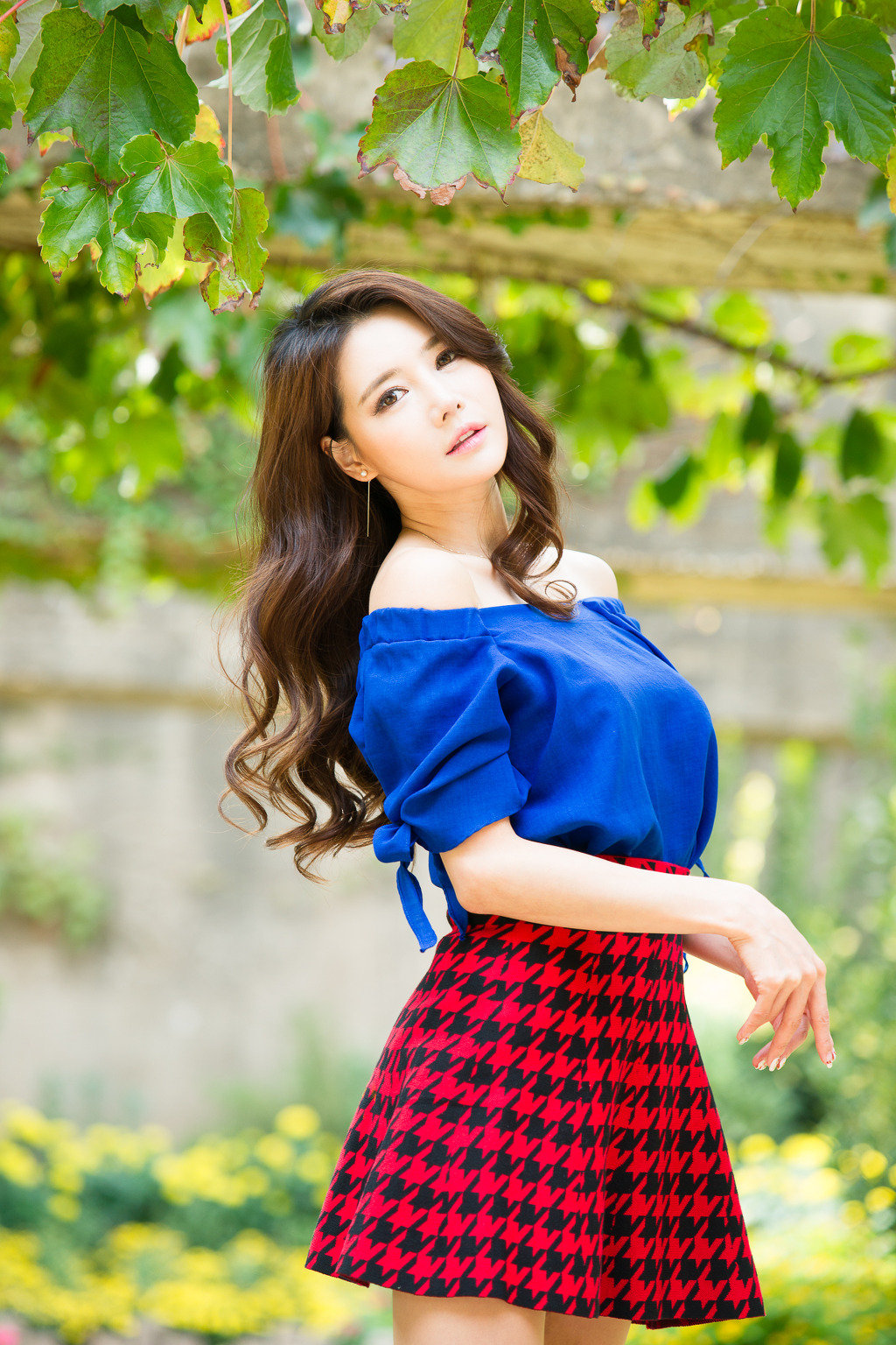 韩星韩佳恩的小格子裙,这身搭配你给多少分