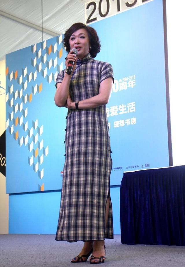 金星穿旗袍"秀场"真好看,时尚感没得说