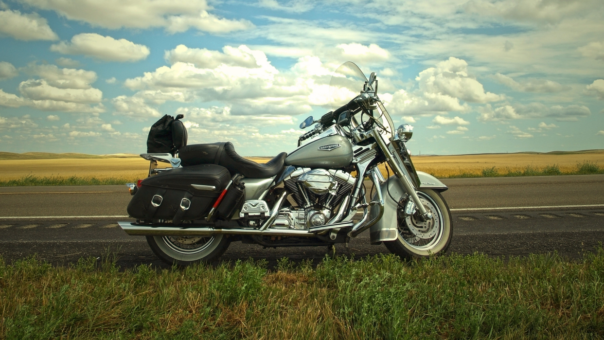 酷炫拉风的摩托车壁纸