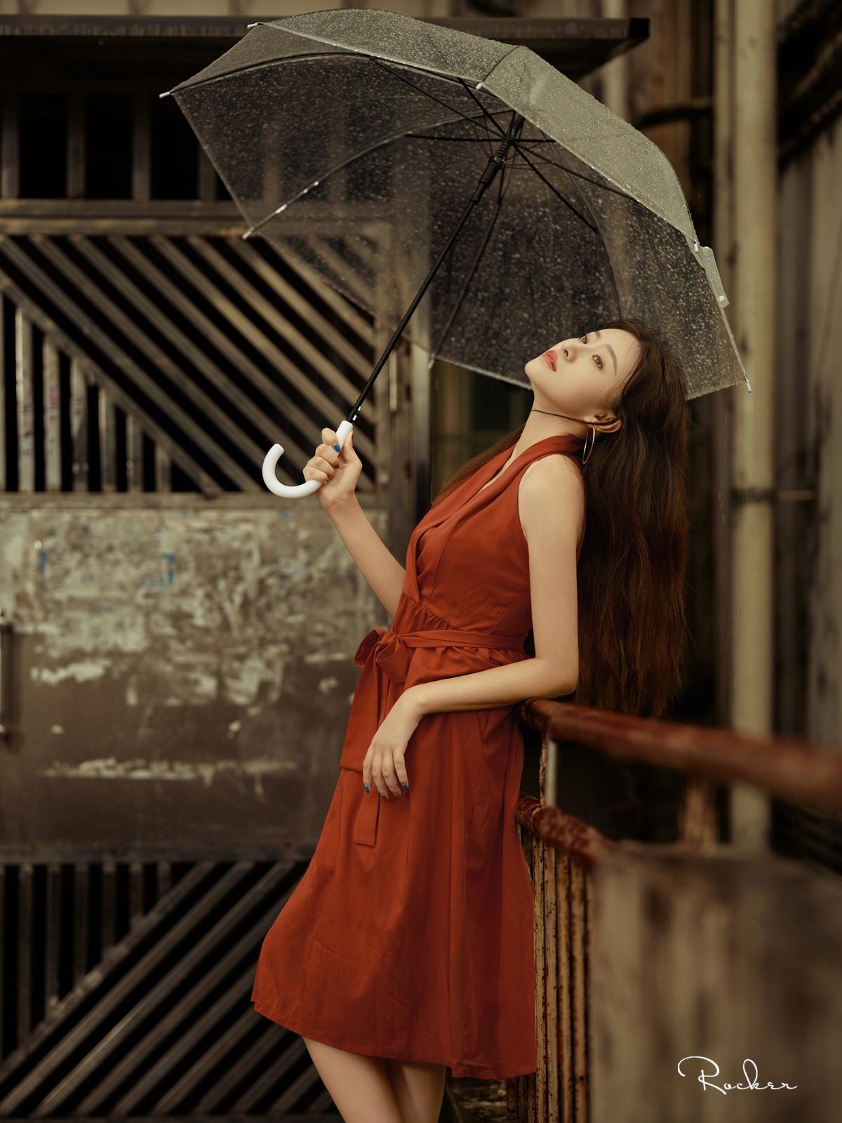 人像摄影——雨中散步