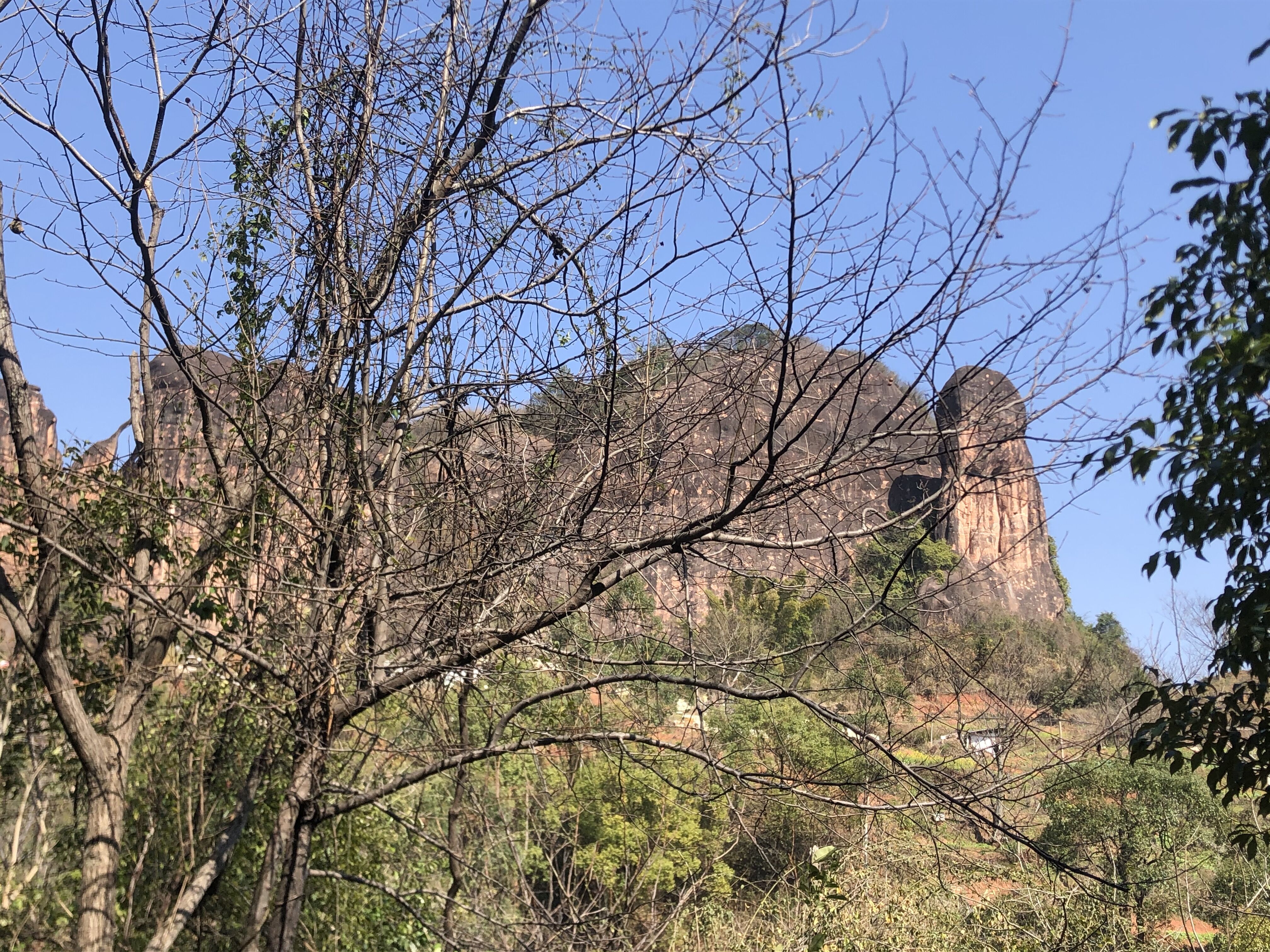 深圳周边游:广东北大门岭南第一镇坪石镇金鸡岭风景区游玩攻略!