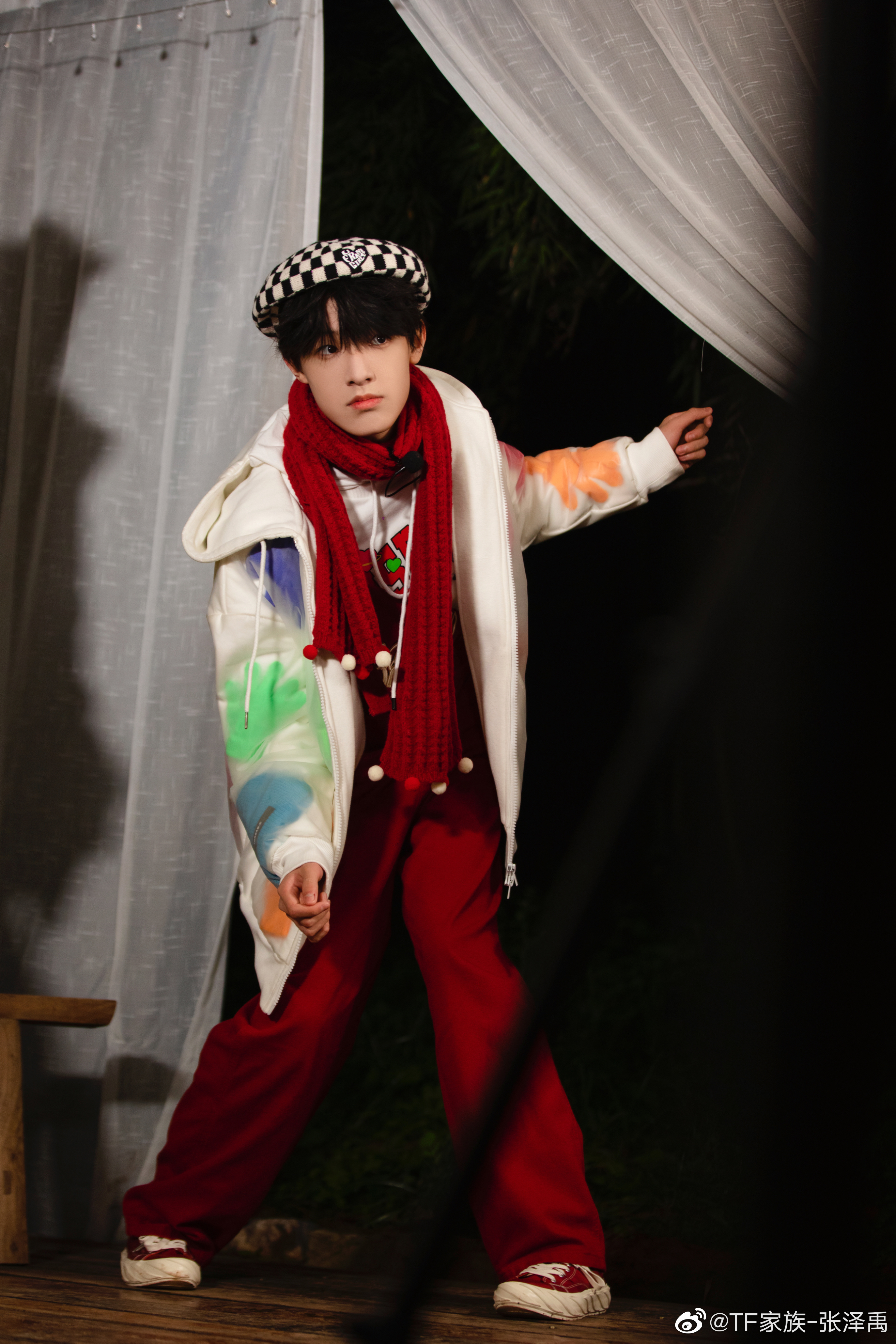 张泽禹,2007年4月30日出生于黑龙江省哈尔滨市,中国内地男歌手