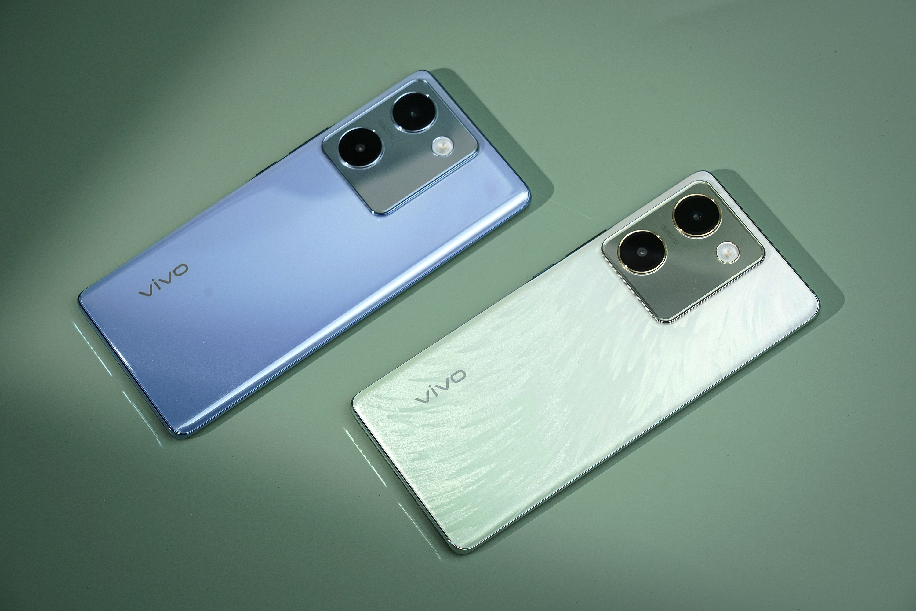 轻薄之余彰显东方韵味 vivo y100手机外观图赏