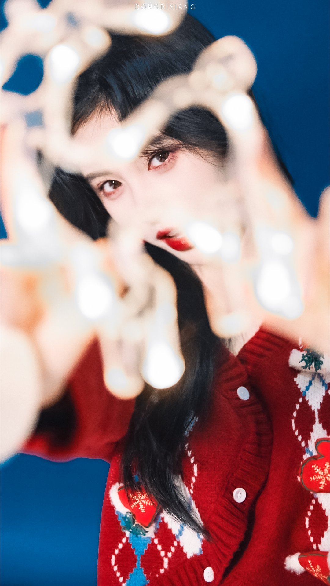 鞠婧祎圣诞造型,像坠入凡间的精灵