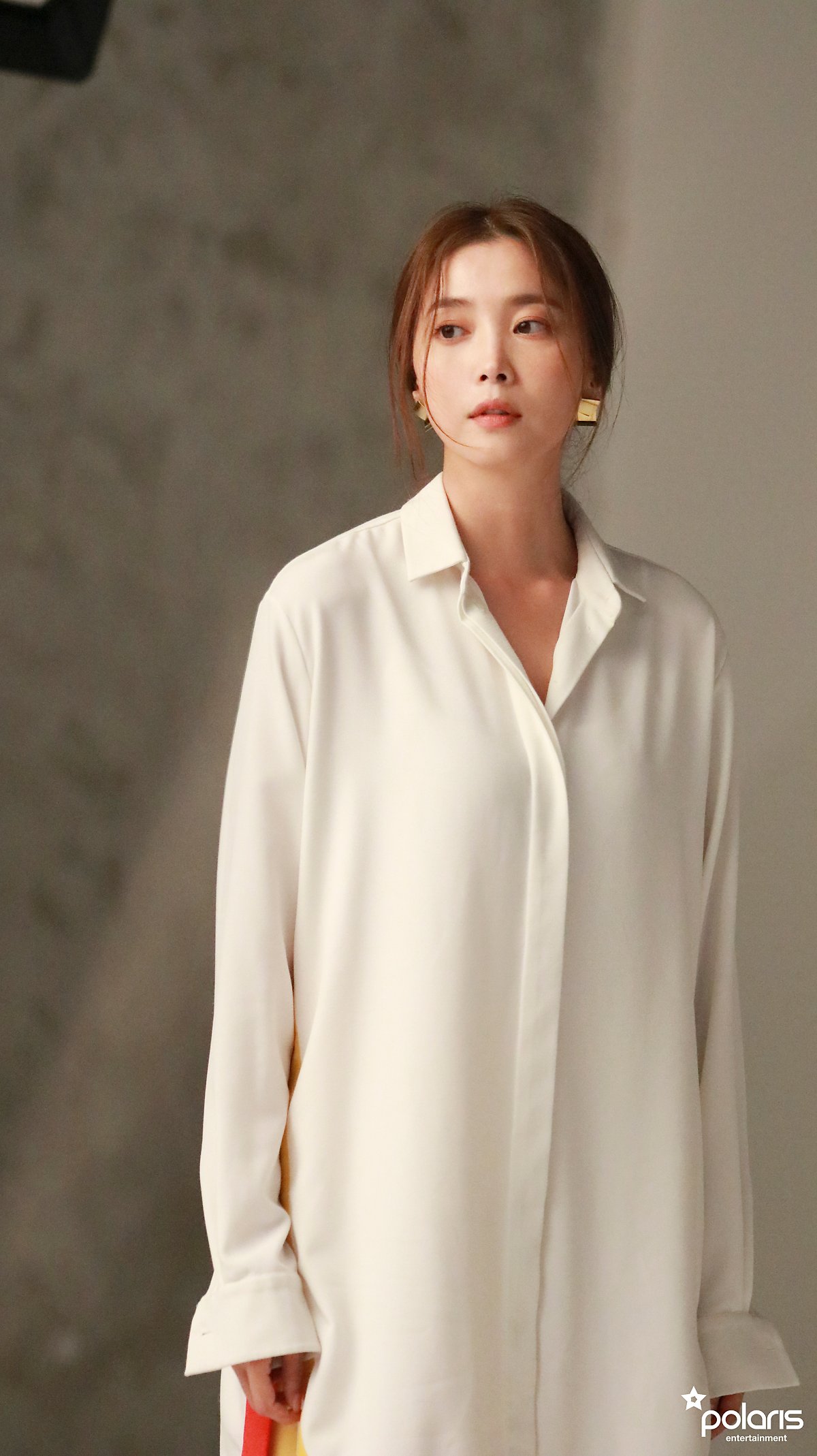 演员 吴允儿和儿子画报