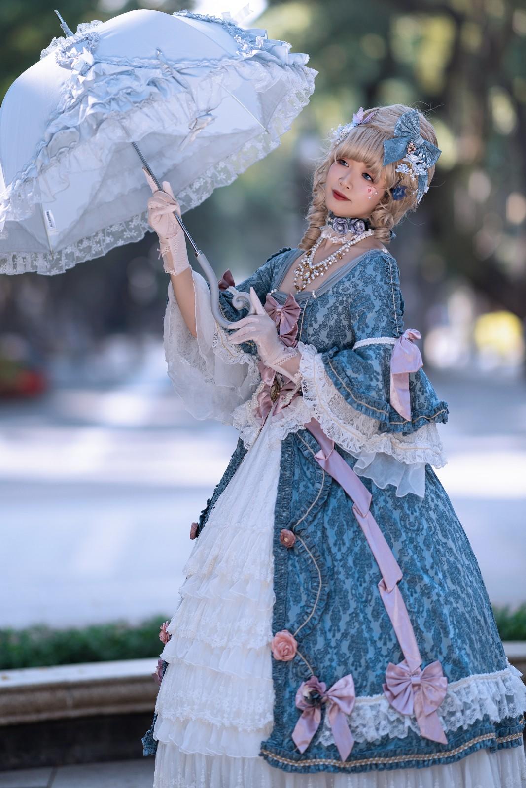 洛丽塔的宫庭服饰