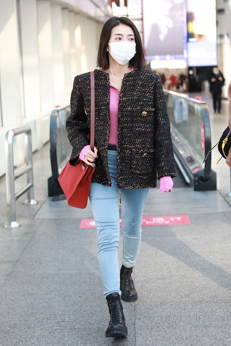 梁洁街拍:金银丝粗呢外套铅笔裤hermes herbag手袋知性女人