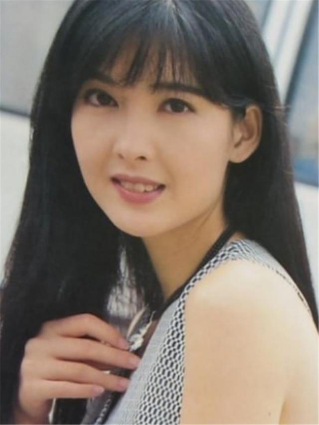 绝世美女周慧敏的青涩照片