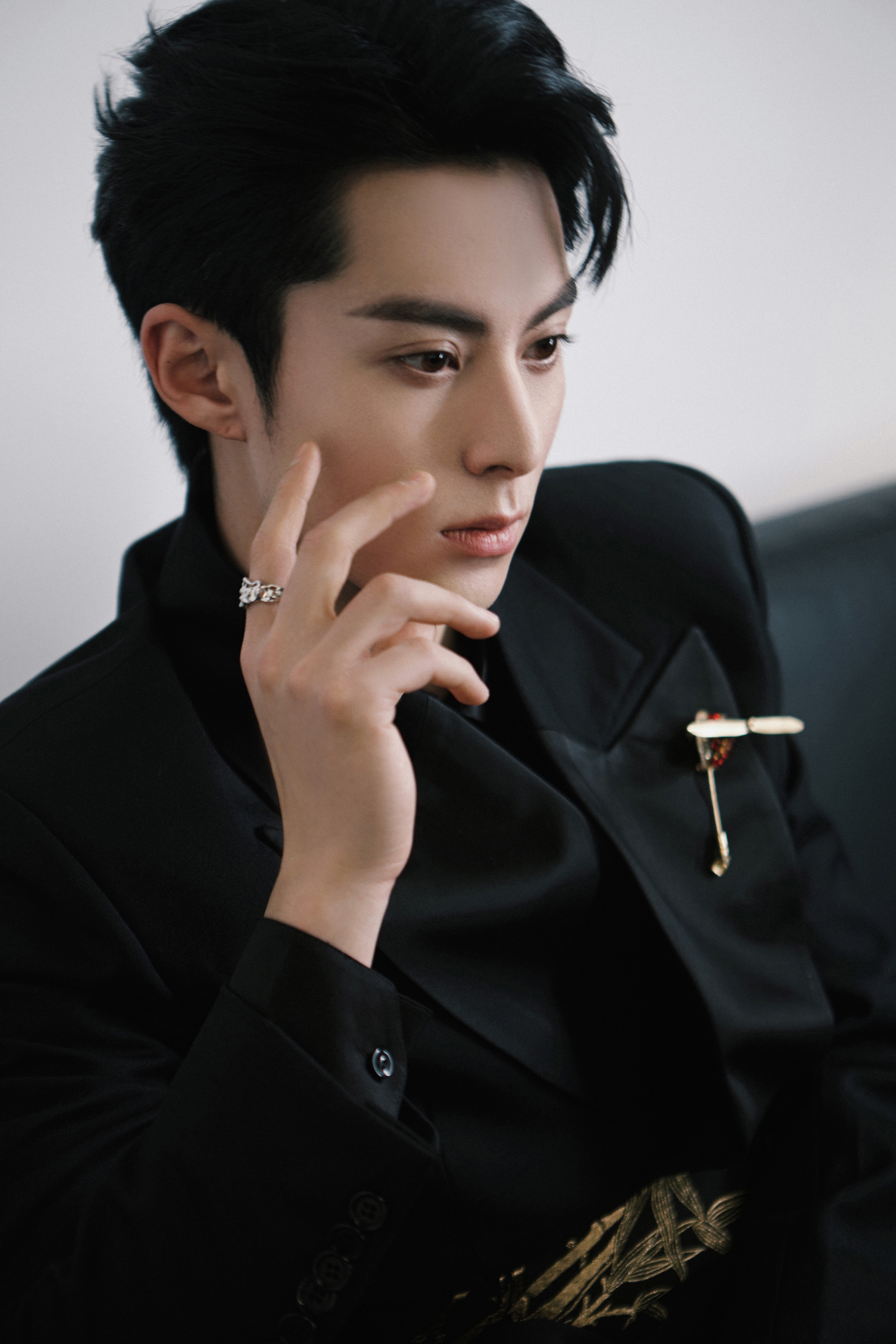 王鹤棣工作室发布 棣棣帅照 1