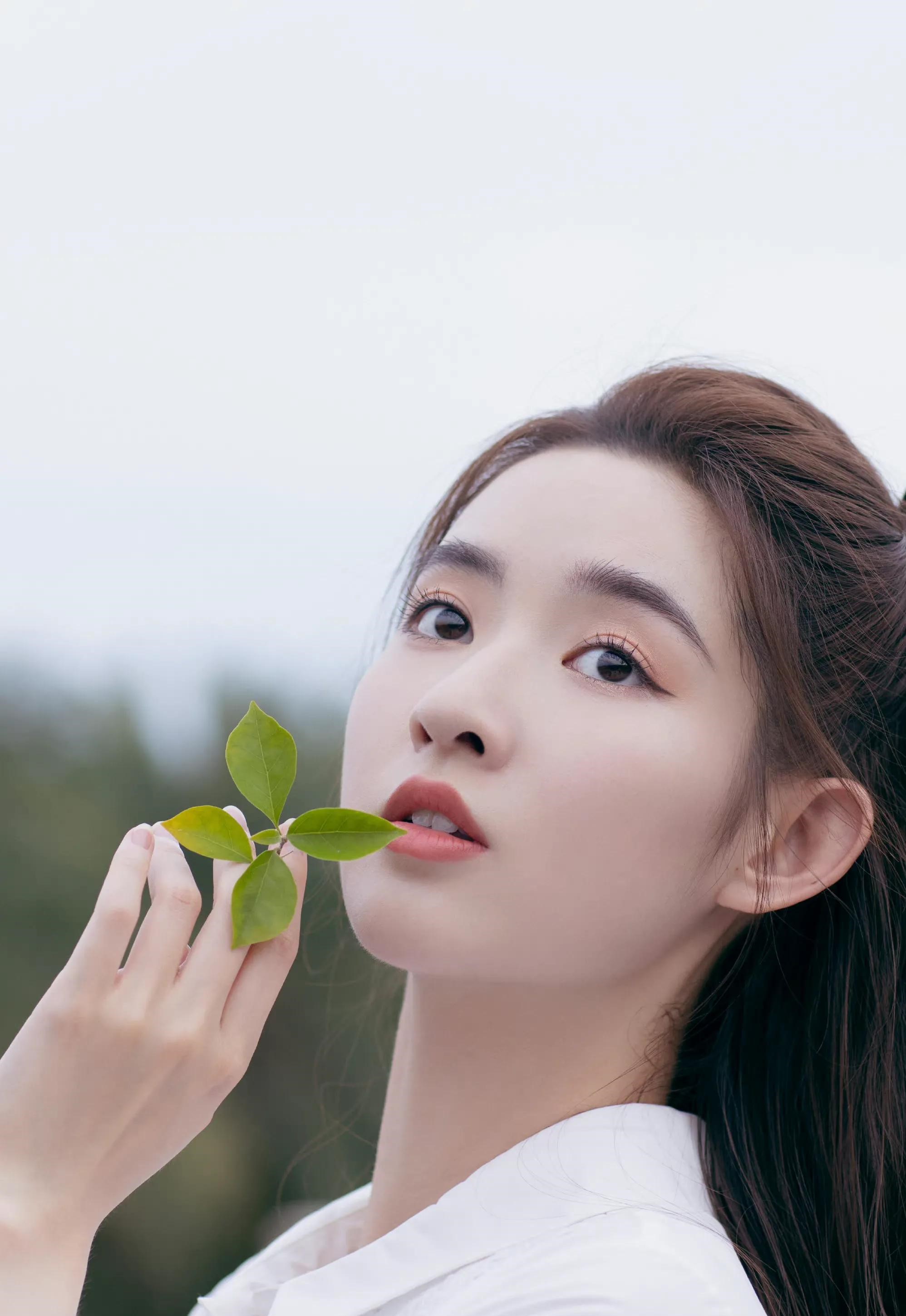 邻家女孩王玉雯,清纯靓丽活力满满,这样的女孩谁不爱?