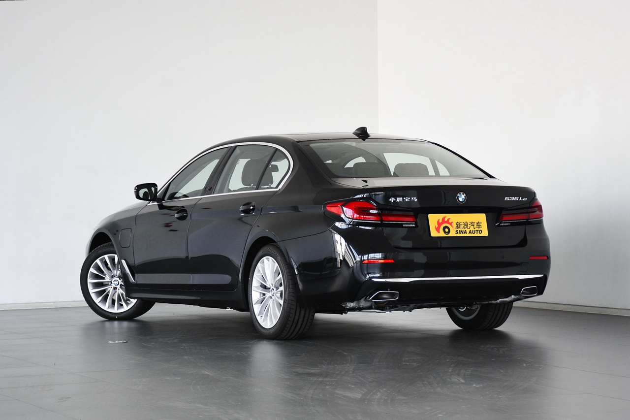 2021款宝马5系混动 535le 豪华套装