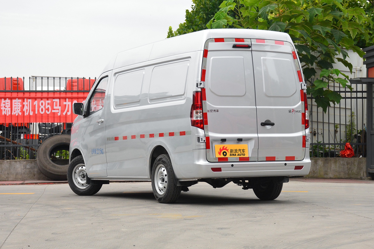 2021款长安睿行m80 1.6l舒适型2座高顶对开门