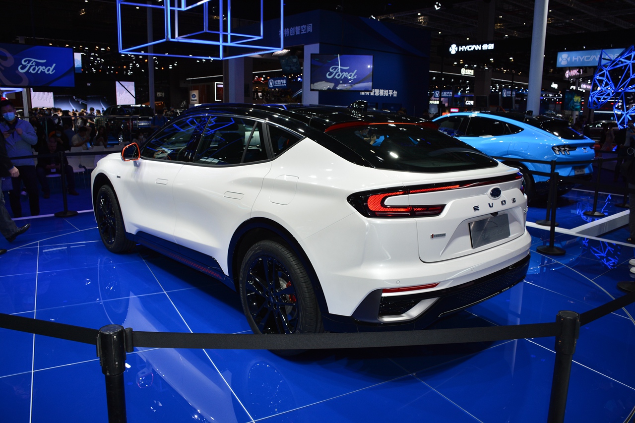 2021上海车展实拍:蒙迪欧evos