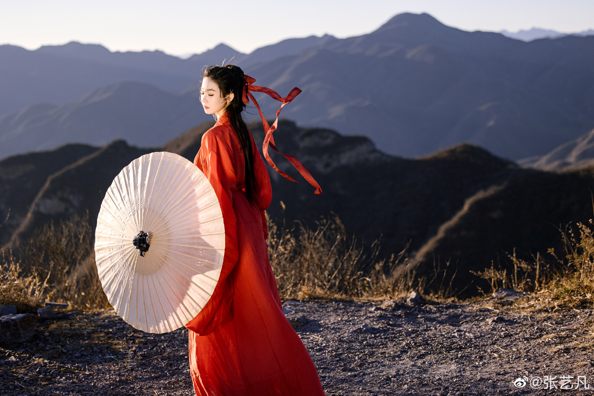 张艺凡古风写真