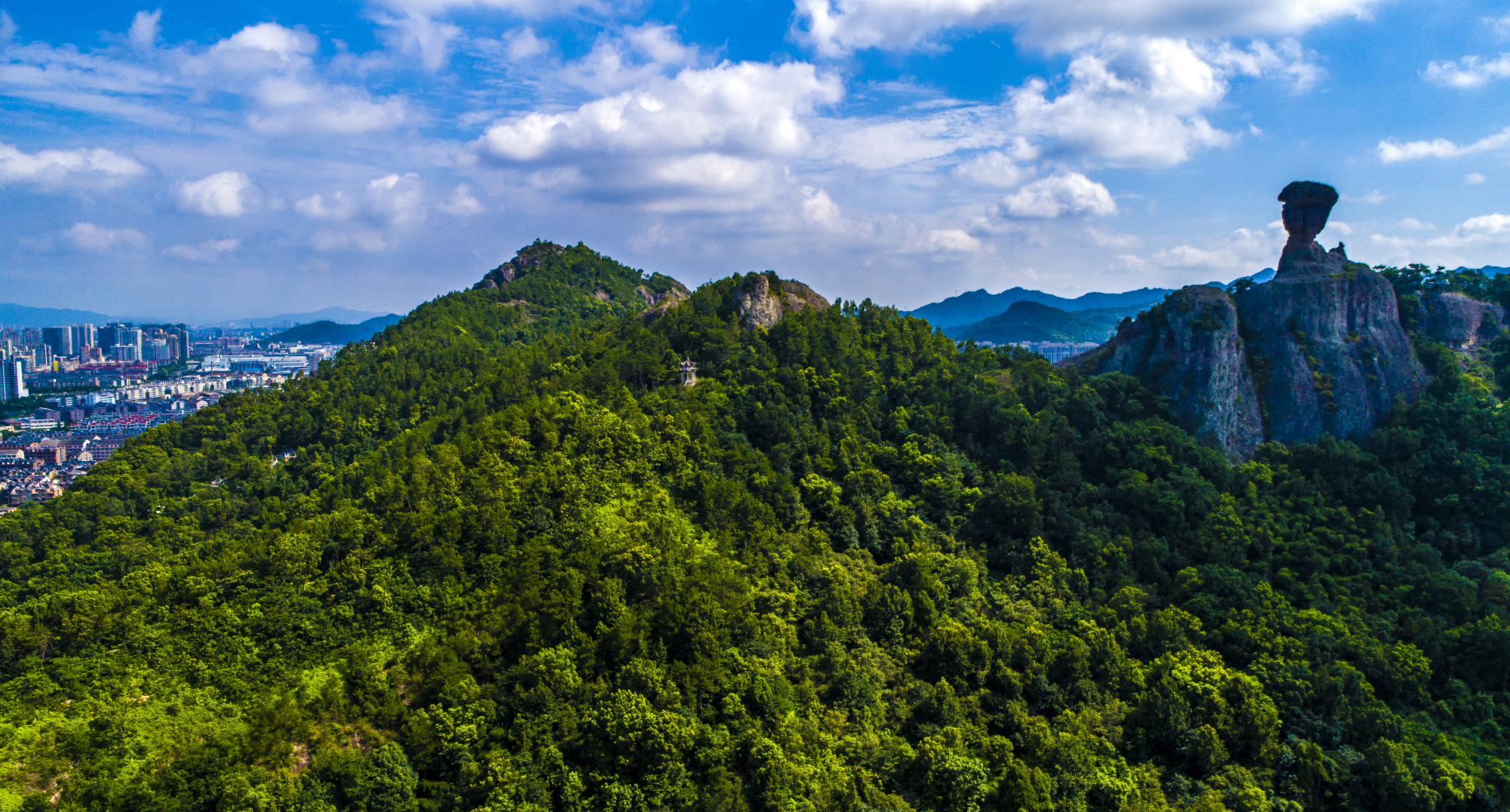 台州温岭这一座山峰,被人唤为石夫人峰