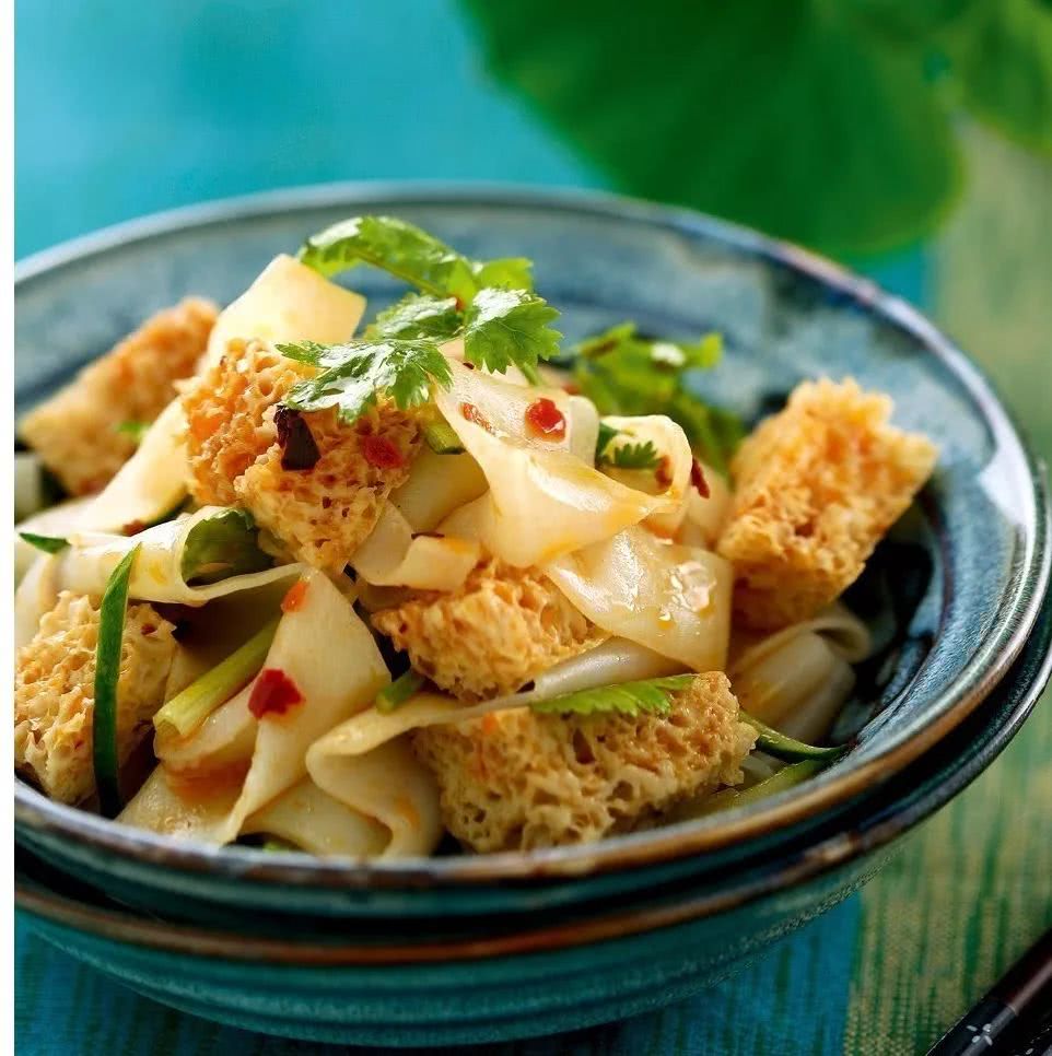 内蒙古美食之一酿皮