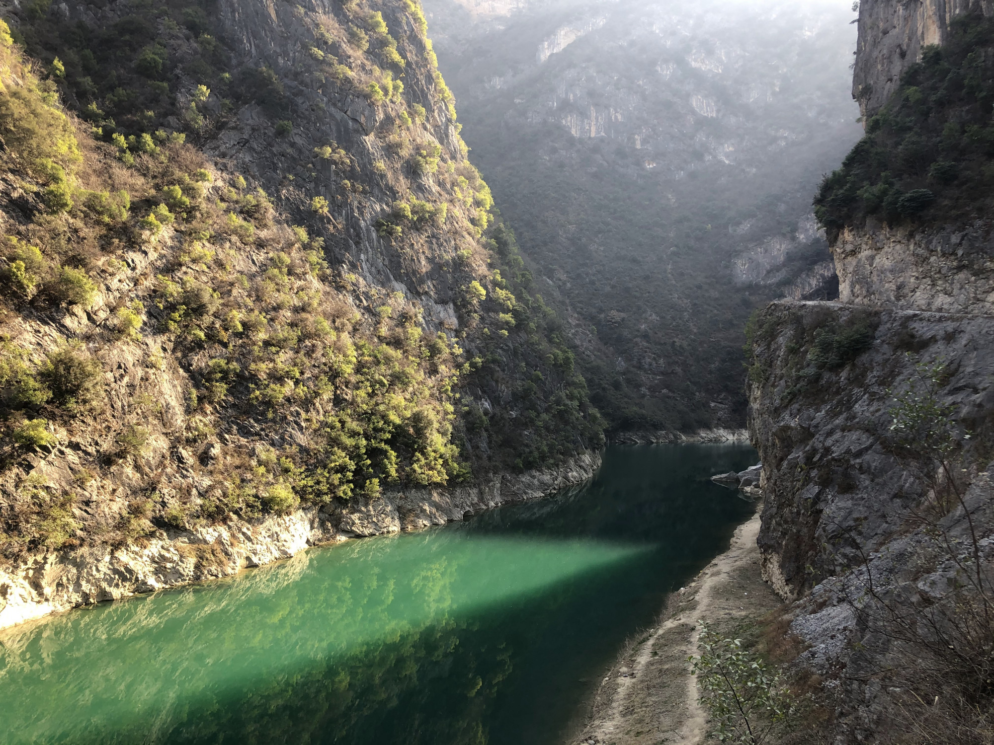 陕西山阳县金钱河风景