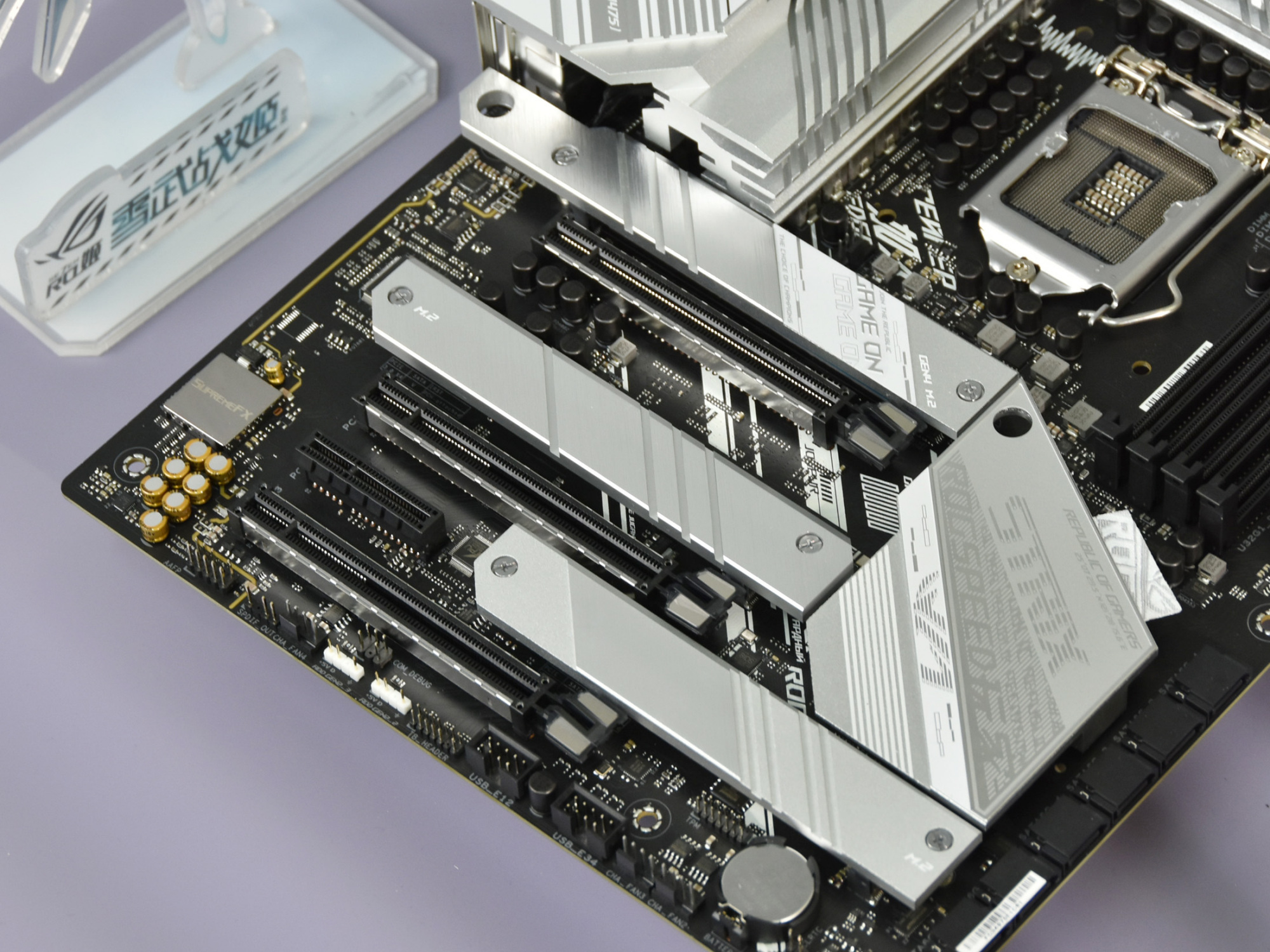 颜值出众战力十足!华硕rog z590吹雪主板欣赏