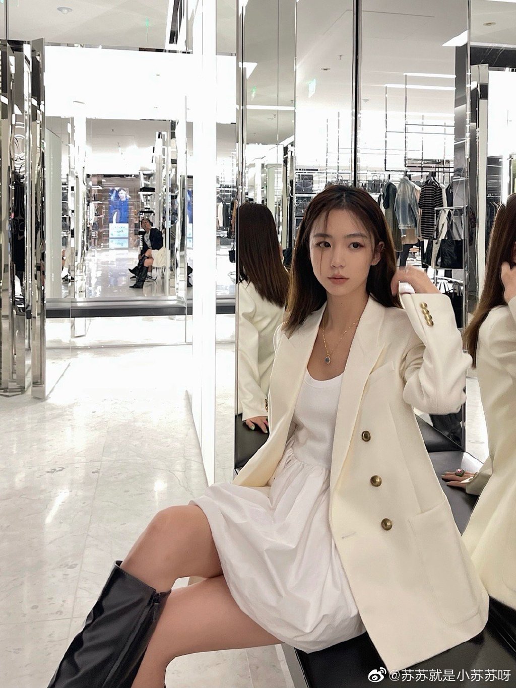 网红美女苏苏迷人美照欣赏, 真好看