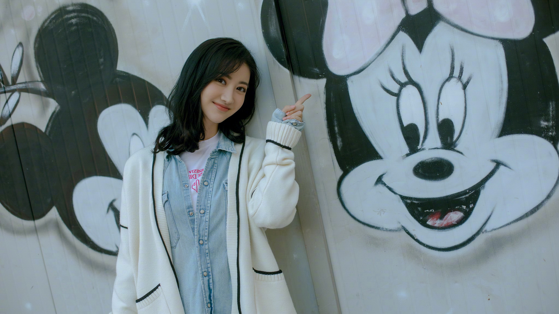 图集:分享一组大明星景甜高清壁纸,赶紧收藏吧!