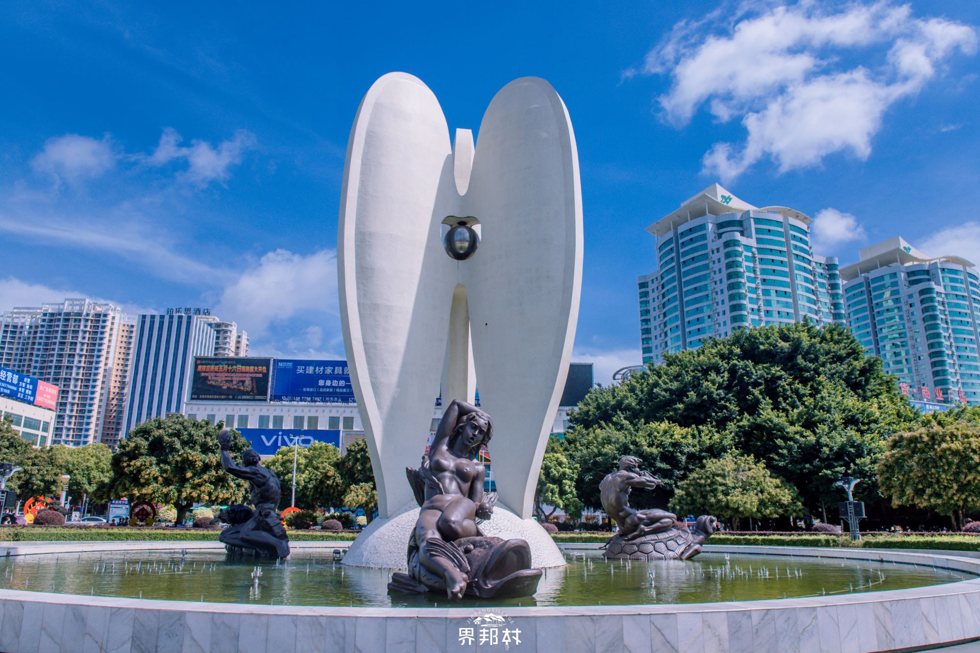 北海北部湾广场,早就没有了传销的痕迹,现在看起来好美