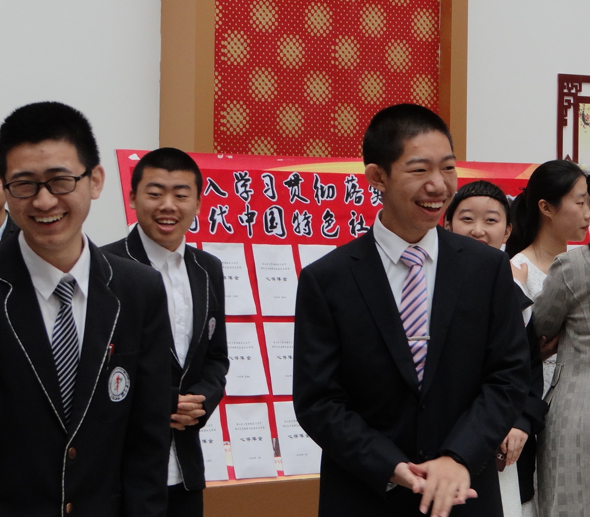 石河子一中2018届高三毕业留念