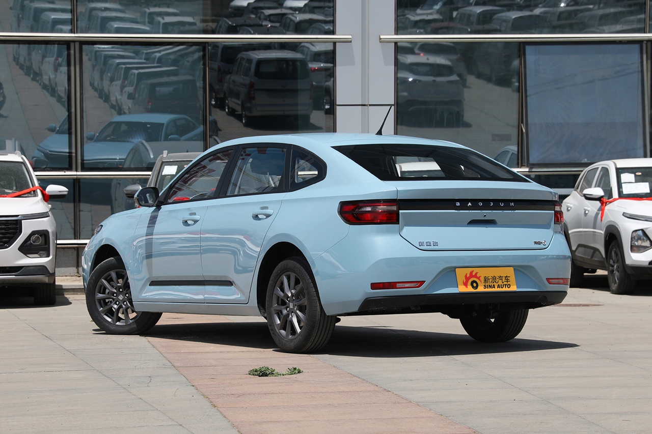 2020款新宝骏rc-5 1.5l手动智耀精英型