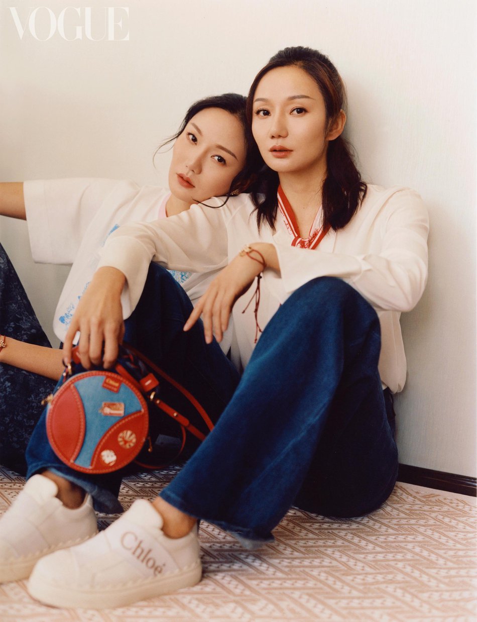 花样游泳双胞胎蒋文文,蒋婷婷晒同框美拍