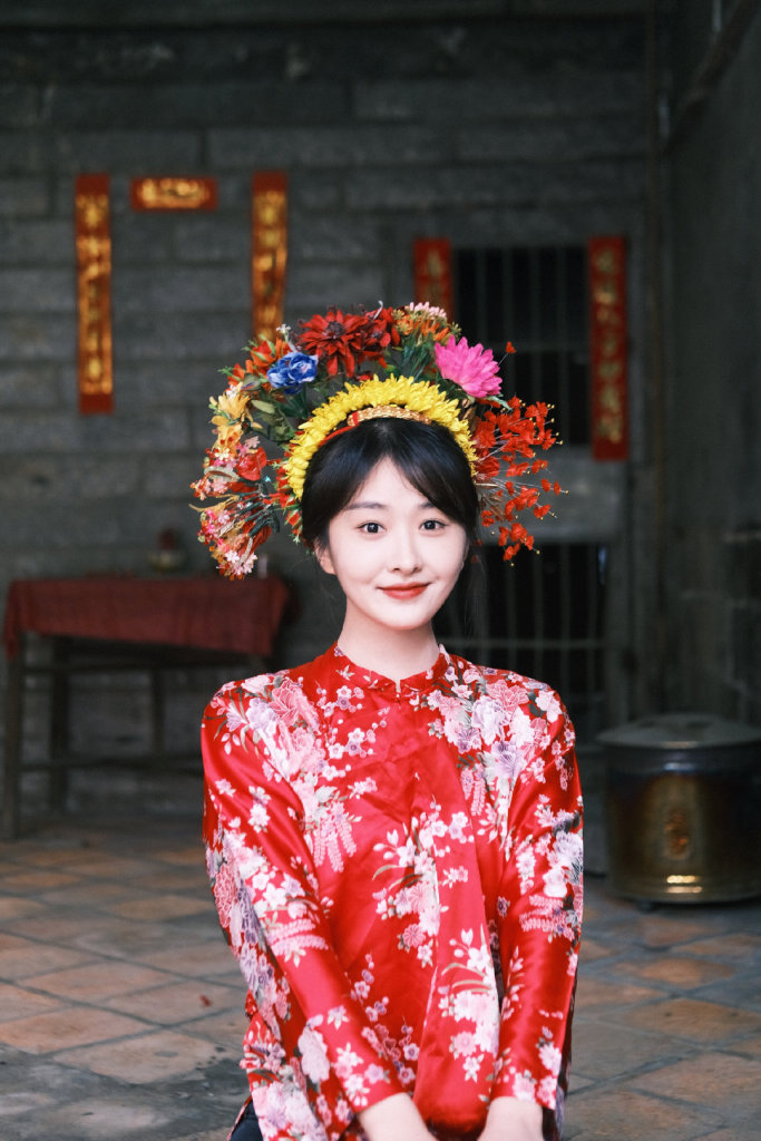 王千果发布泉州蟳埔女非遗造型写真 宣传新剧《温德瑞拉日记》