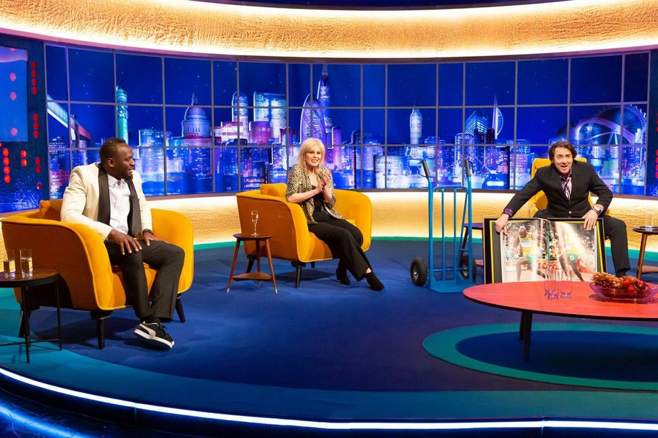 博尔特做客访谈节目 笑容很开怀