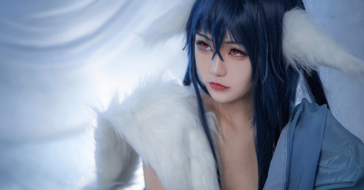 《狐妖小红娘》涂山雅雅cos,"无尽酒壶,满上!