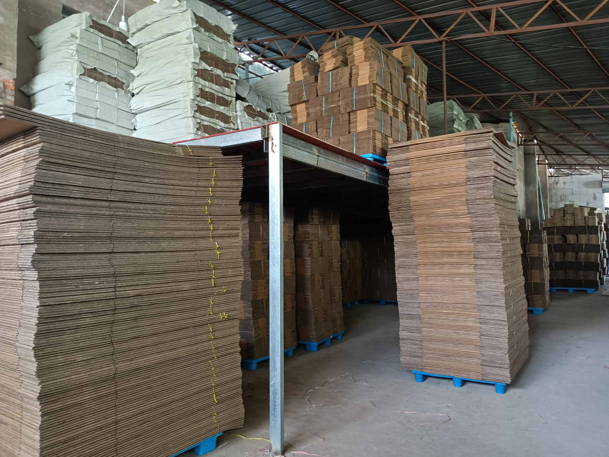 纸箱,纸盒,飞机盒等生产加工厂