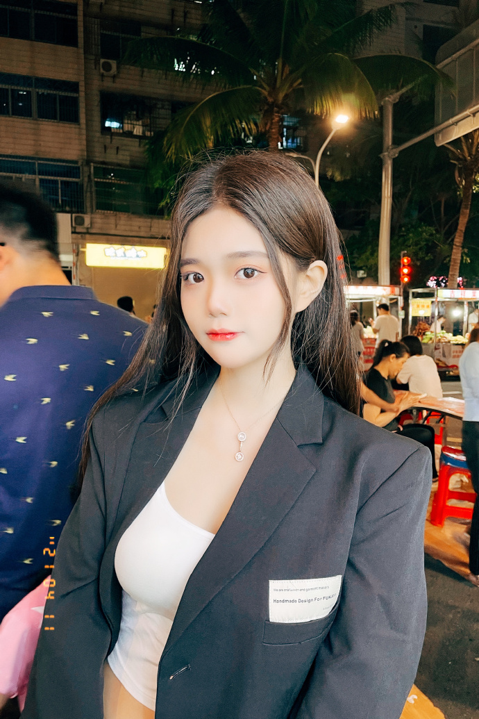 女团snh48成员刘丽千迷人美照真好看