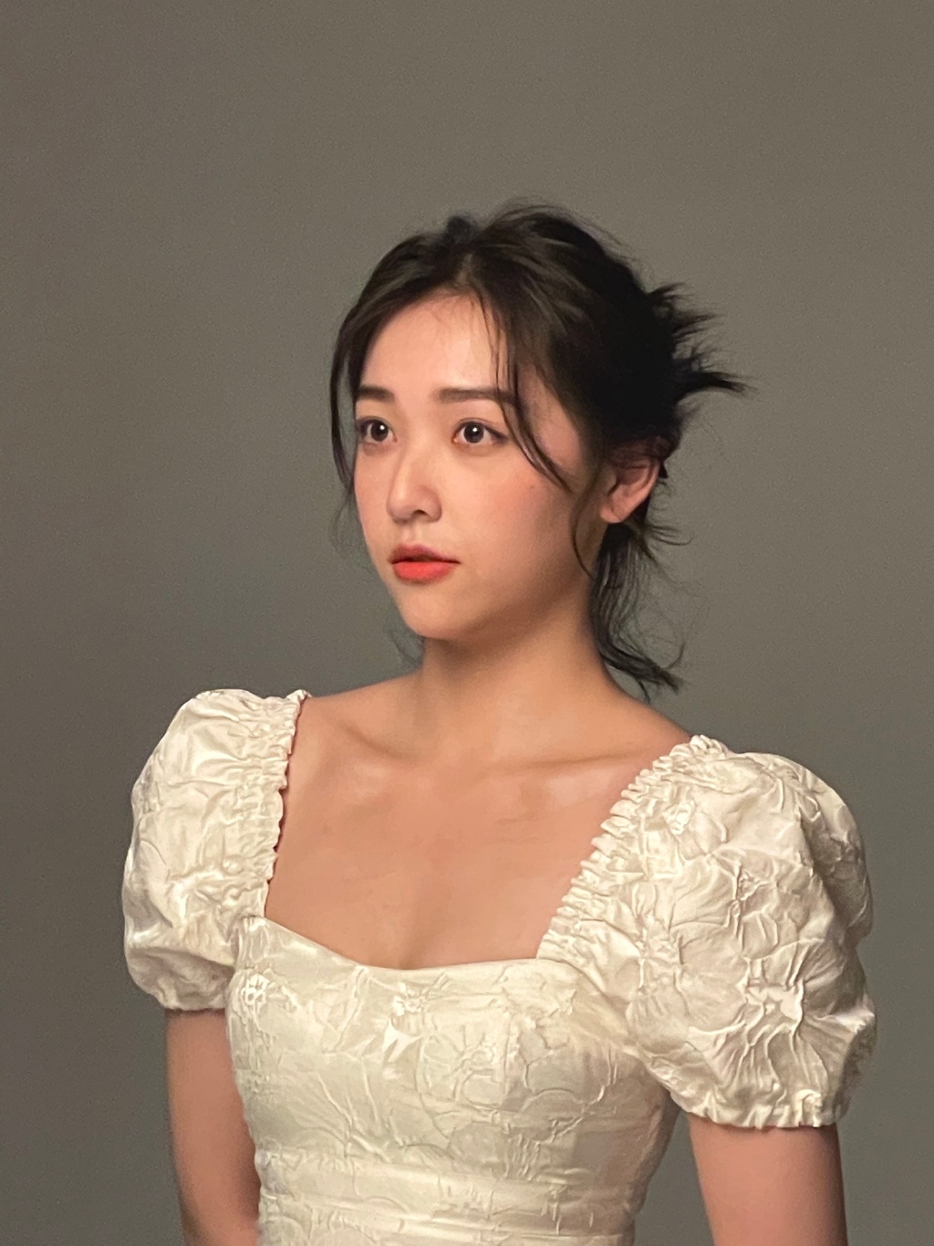 美女演员陈昊蓝迷人美照欣赏真好看